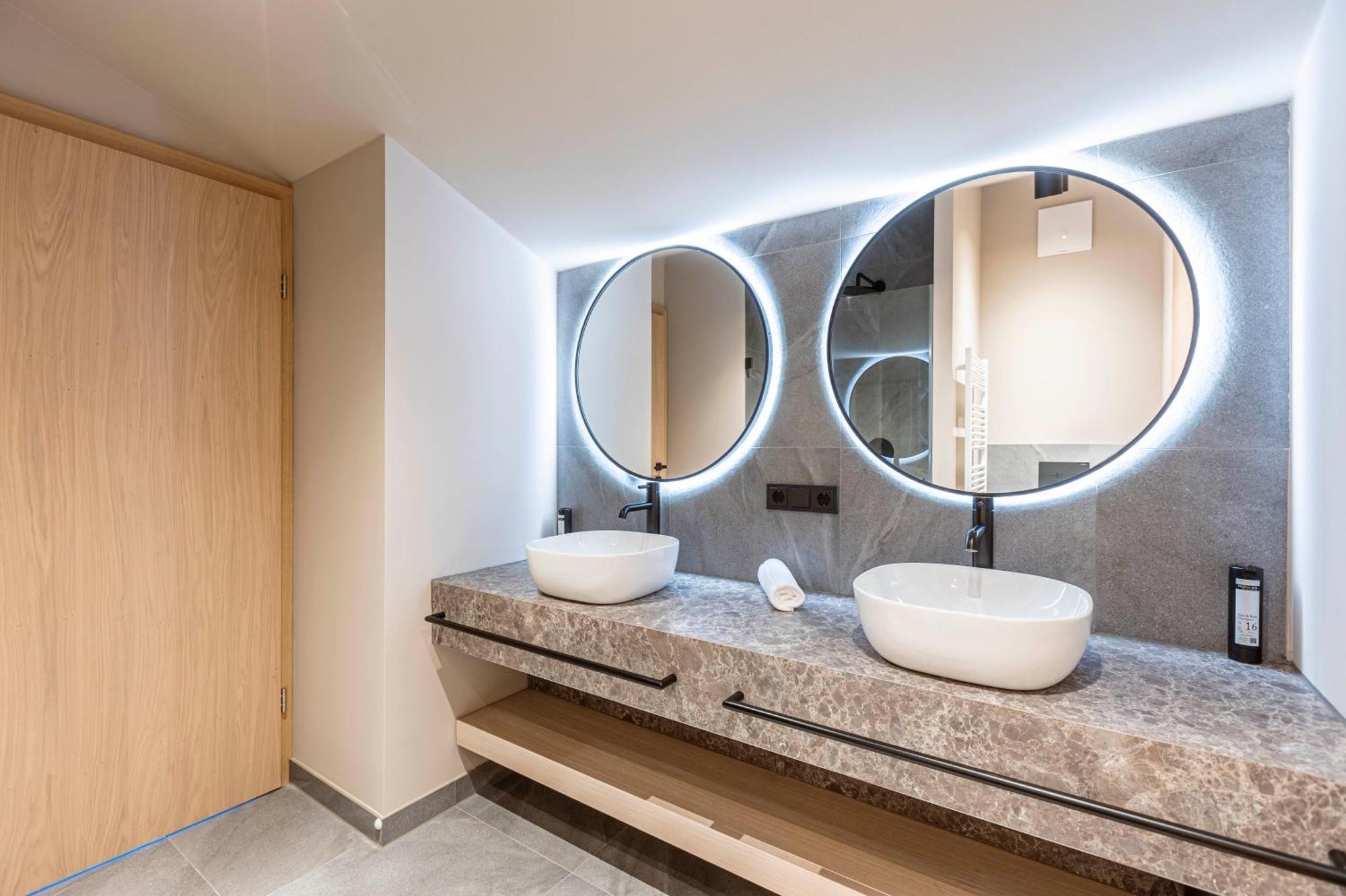 Kitzbuehel Suites By Alps Resorts โอแบร์นดอร์ฟ อิน ทิโรล ภายนอก รูปภาพ