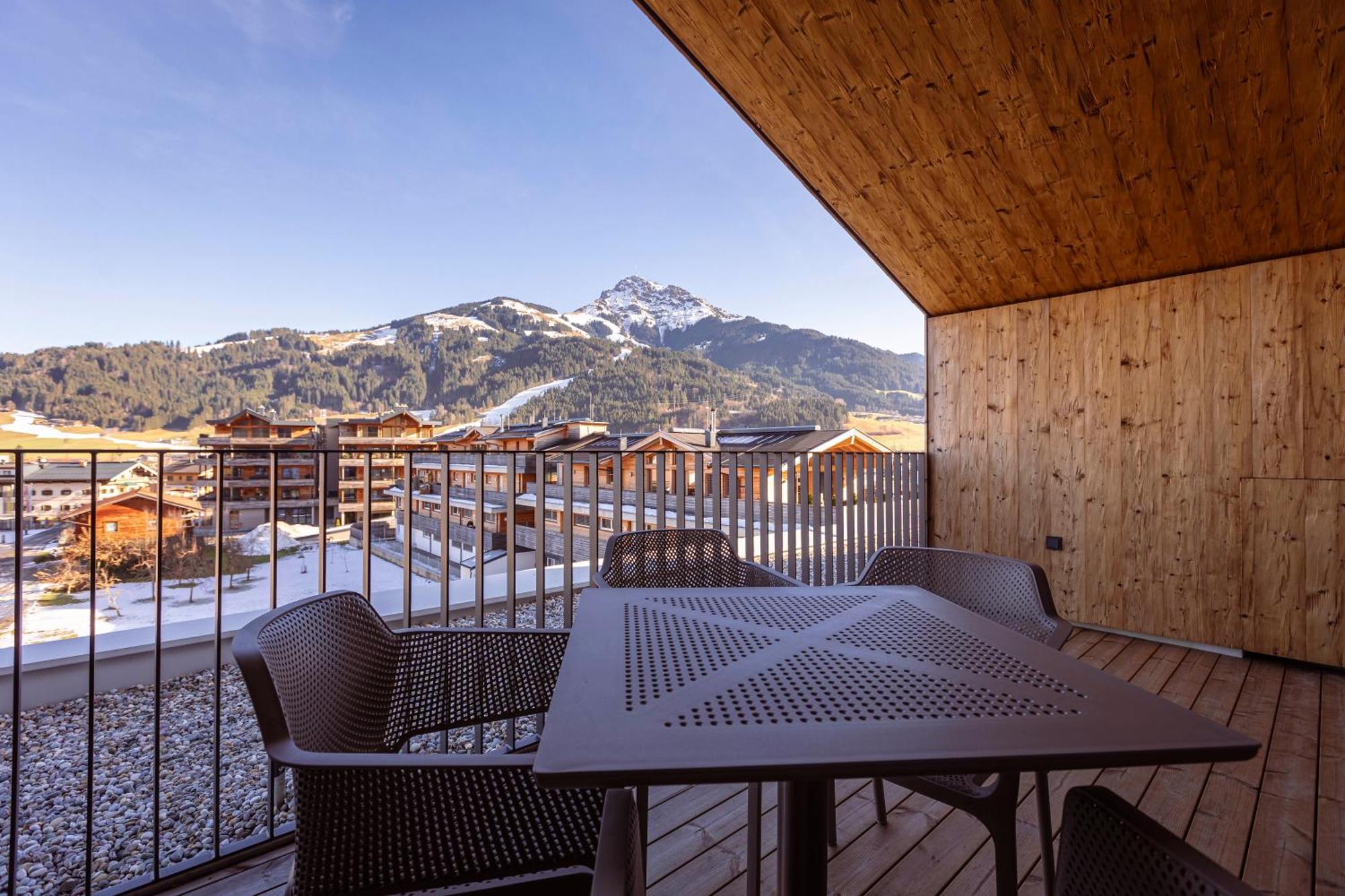 Kitzbuehel Suites By Alps Resorts โอแบร์นดอร์ฟ อิน ทิโรล ภายนอก รูปภาพ
