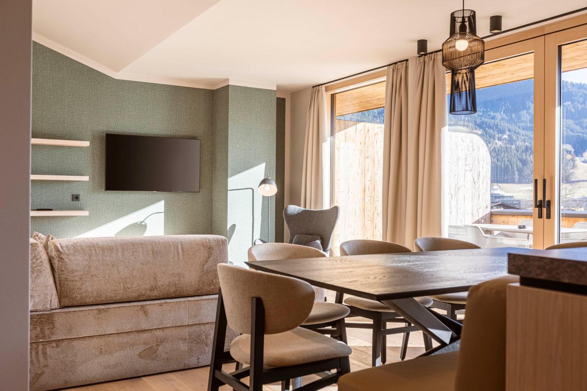Kitzbuehel Suites By Alps Resorts โอแบร์นดอร์ฟ อิน ทิโรล ภายนอก รูปภาพ