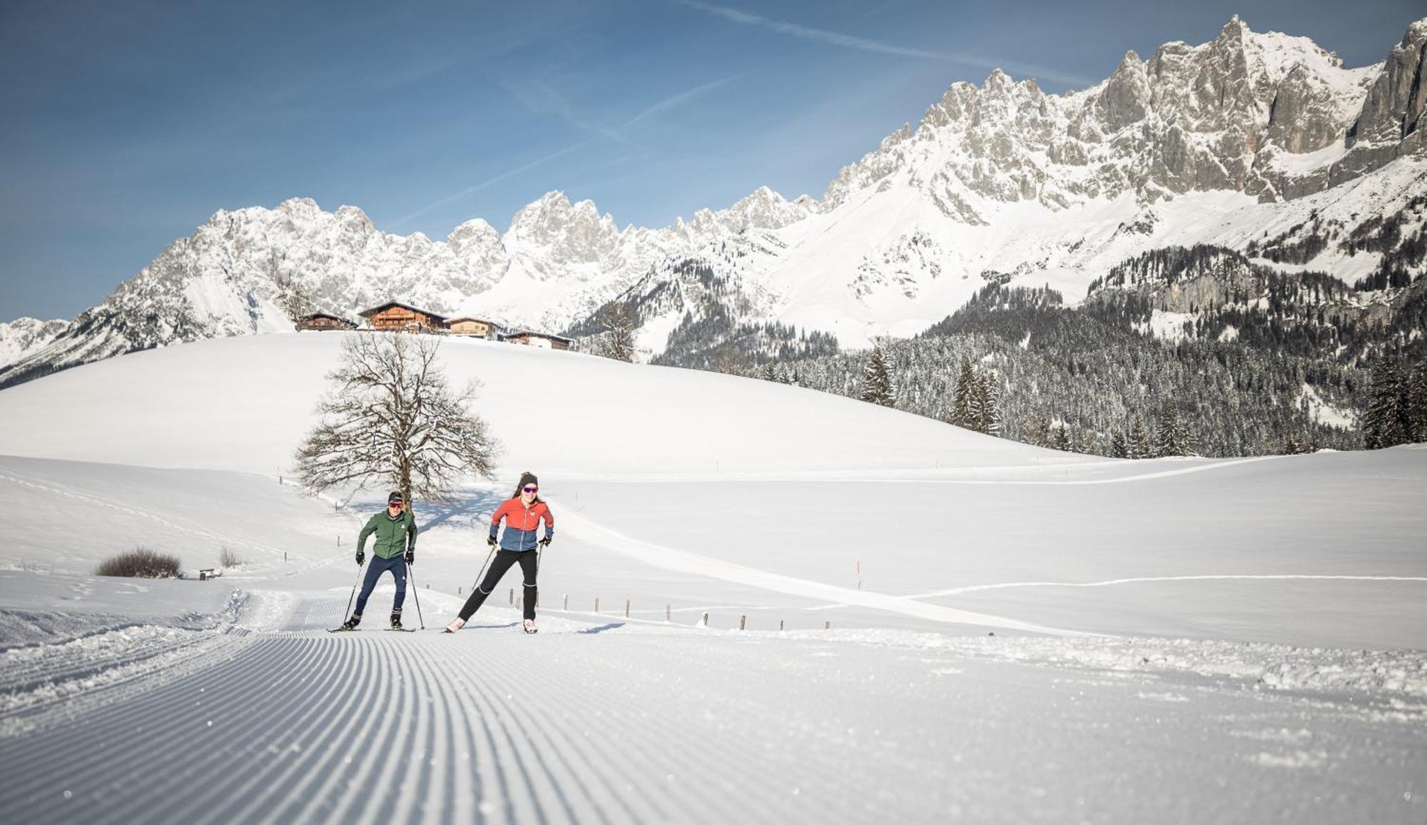 Kitzbuehel Suites By Alps Resorts โอแบร์นดอร์ฟ อิน ทิโรล ภายนอก รูปภาพ